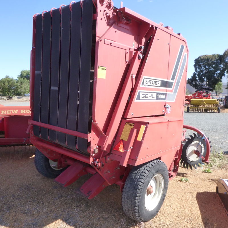 Gehl 1465 TDC round baler Konigs Shepparton Pty. Ltd