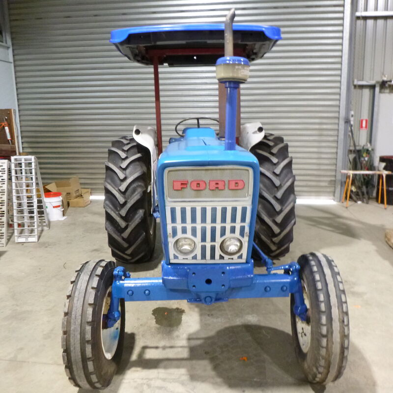 S/H Ford 4000 Rops tractor Konigs Shepparton Pty. Ltd