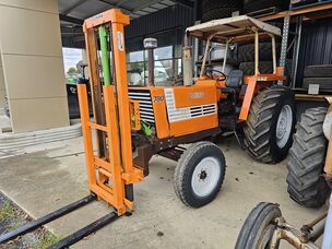 USED FIAT 780ROPS TRACTOR WITH FRONT FORKLIFT