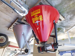 NEW DAKEN 500L LINKAGE SPREADER POWDER COATED