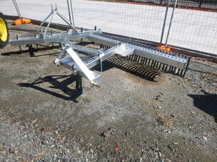 NEW DAKEN 6' STICK RAKE