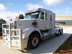 USED 2011 FREIGHTLINER CORONADO TRUCK 
