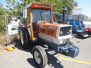 USED KUBOTA M4950 CAB TRACTOR