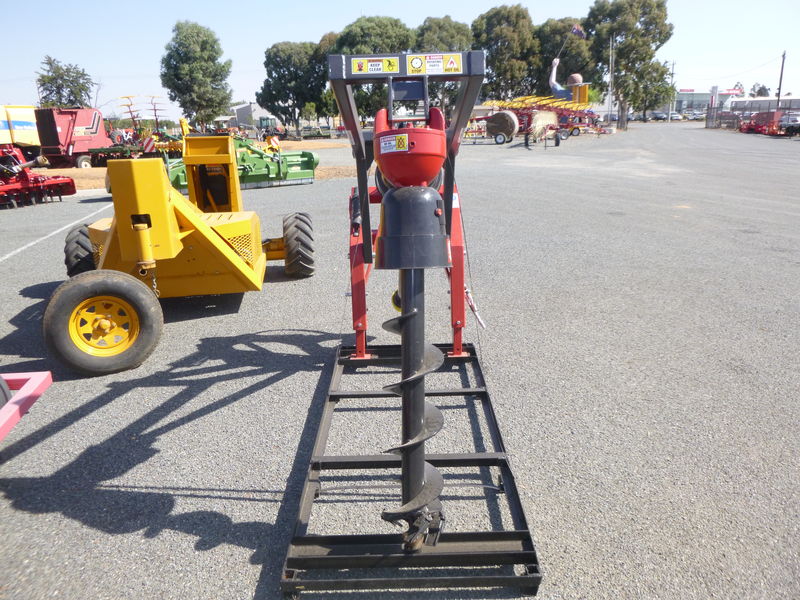 HYD POST HOLE DIGGER Konigs Shepparton Pty. Ltd