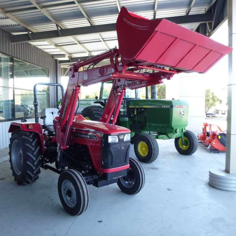 NEW MAHINDRA 4025 ROPS TRACTOR WITH LOADER | Konigs Shepparton Pty. Ltd