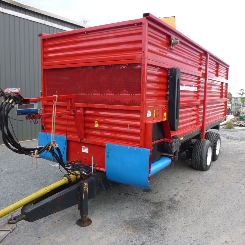 S/H Feeder Wagon Konigs Shepparton Pty. Ltd