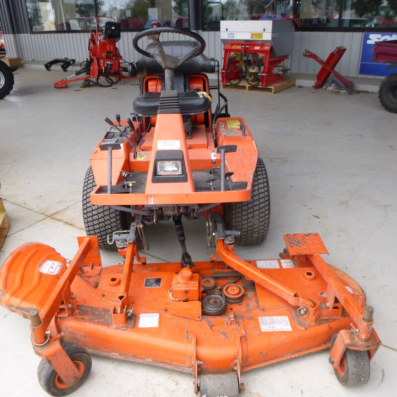 S/H Kubota F2400 Front deck mower Konigs Shepparton Pty. Ltd