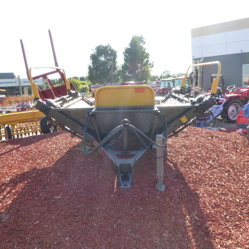 USED BOOMERANG MK4 BALE FEEDER Konigs Shepparton Pty. Ltd
