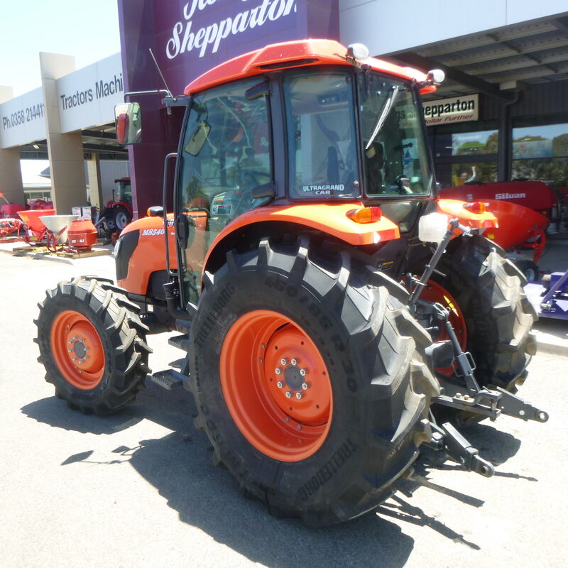 USED KUBOTA M8540 CAB TRACTOR Konigs Shepparton Pty. Ltd