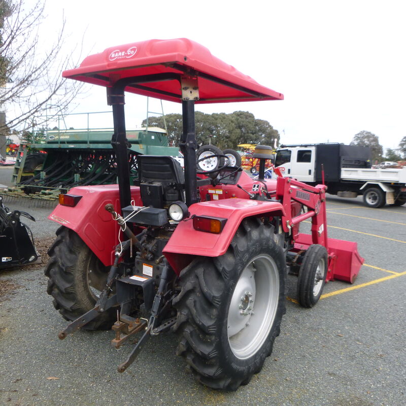 USED MAHINDRA 3525 ROPS TRACTOR WITH LOADER Konigs Shepparton Pty. Ltd