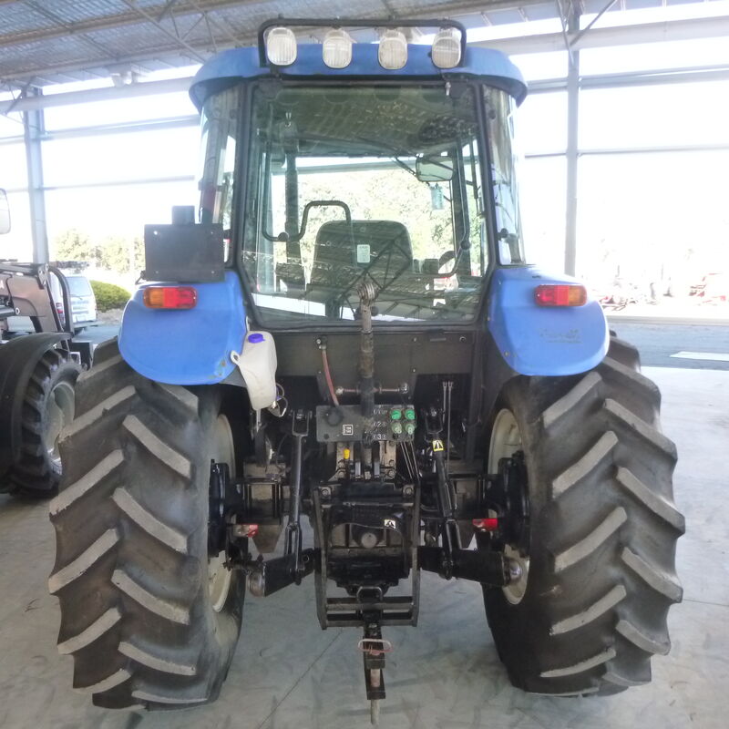 USED NEW HOLLAND TD85D CAB TRACTOR WITH LOADER Konigs Shepparton Pty. Ltd