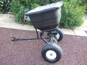 ATV fertiliser spreader