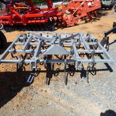 4 Row S Tyne cultivator 