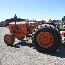 CHAMBERLAIN 9G CHAMPION TRACTOR