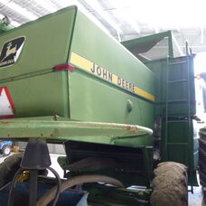 John Deere 8820 Header