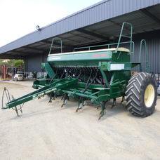 John Shearer 27run 4 bin seed drill