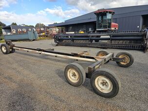 MACDON 9000 1995