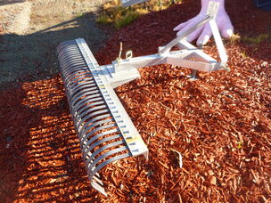 NEW DAKEN 4and39 STICK RAKE