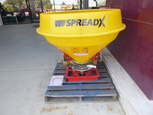 NEW IRIS KS530P FERTALISER SPREADER