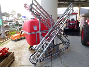 NEW SILVAN 1000L ECONOMAX SPRAY WITH 12M BOOM