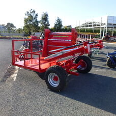 PAMick RoundSquare bale feeder