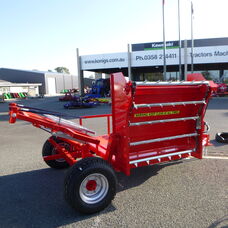 PAMick RoundSquare bale feeder