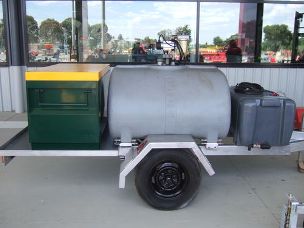 Trailer Universal with diesel and water tank