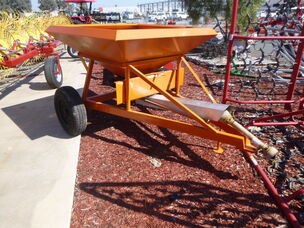 USED 1 TON TRAILING SPRAEDER