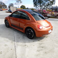 USED 2010 VOLKSWAGEN BEETLE BLACK ORANGE EDITION