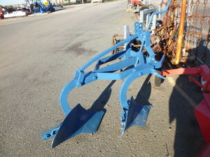 USED 2 ROW LINKAGE FURROW