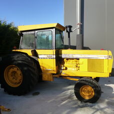 USED CHAMBERLAIN 4080B CAB TRACTOR