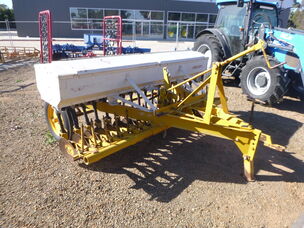 USED CONNOR SHEA 18 ROW DISC SEEDER
