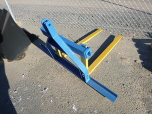 USED EURO HITCH PALLET FORKS