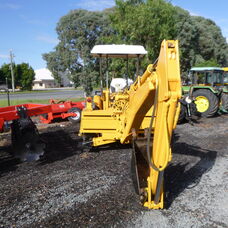 USED FORD 19501 BACKHOE LOADER