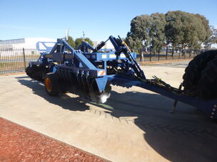 USED GRIZZLY 36 PLATE FIELDMASTER