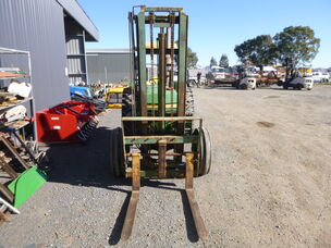 USED JOHN DEERE 1750 ROPS TRACTOR