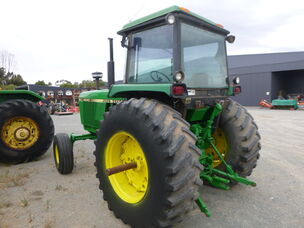 USED JOHN DEERE 4240 CAB TRACTOR