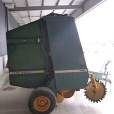 USED JOHN DEERE 430 ROUND BALER