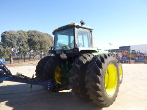 USED JOHN DEERE 4450 CAB TRACTOR