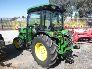 USED JOHN DEERE 5100 GF CAB TRACTOR