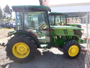 USED JOHN DEERE 5100 GF CAB TRACTOR