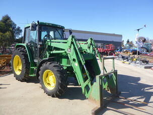 USED JOHN DEERE 6110 CAB TRACTOR