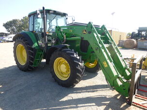 USED JOHN DEERE 6520F TRACTOR WITH LOADER