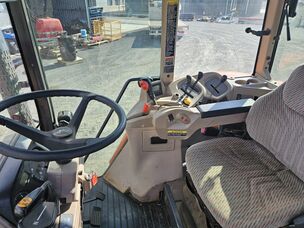 USED KUBOTA M135X CAB TRACTOR