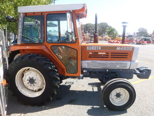 USED KUBOTA M4950 ROPS TRACTOR