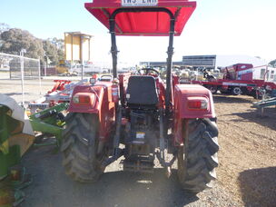 USED MAHINDRA 5500 ROPS TRACTOR