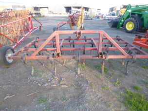 USED MASSEY FERGUSON 21 TINE SCARIFIER