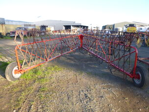 USED MURRAY 95M FOLDING HARROWS