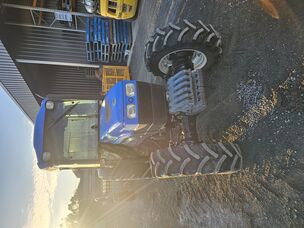 USED NEW HOLLAND T95FA 4WD CAB TRACTOR