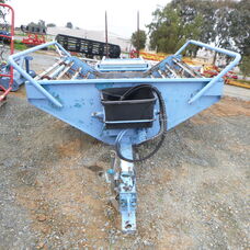 USED OFFSIDER BALE FEEDER